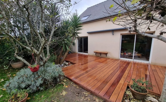 Terrasse bois et aménagements extérieurs à Baguer-Morvan